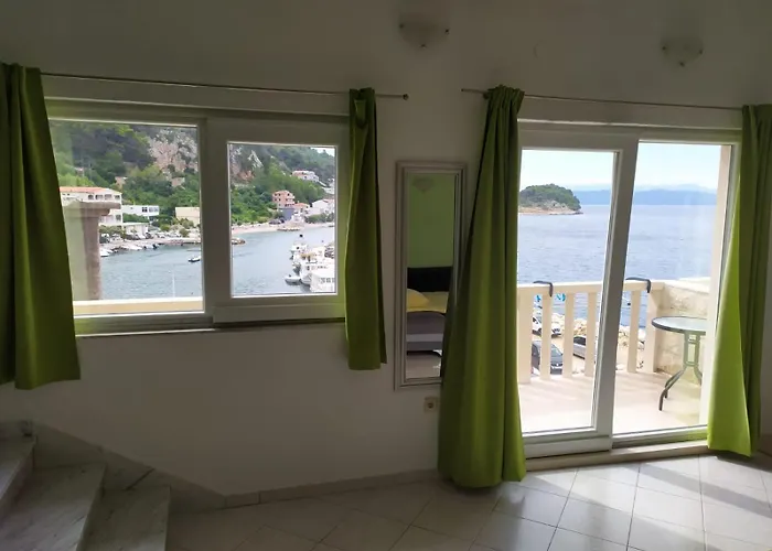 Apartmani Mira