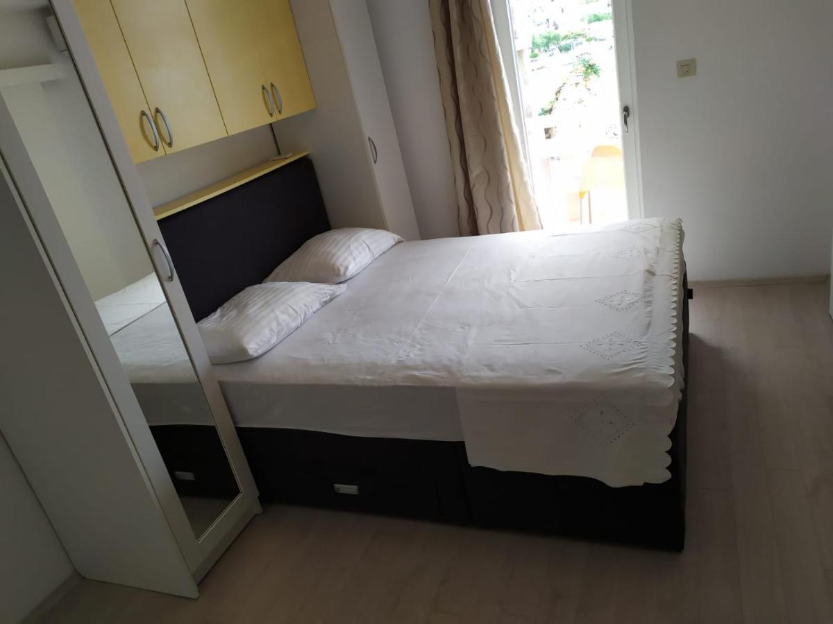Mira Apartment