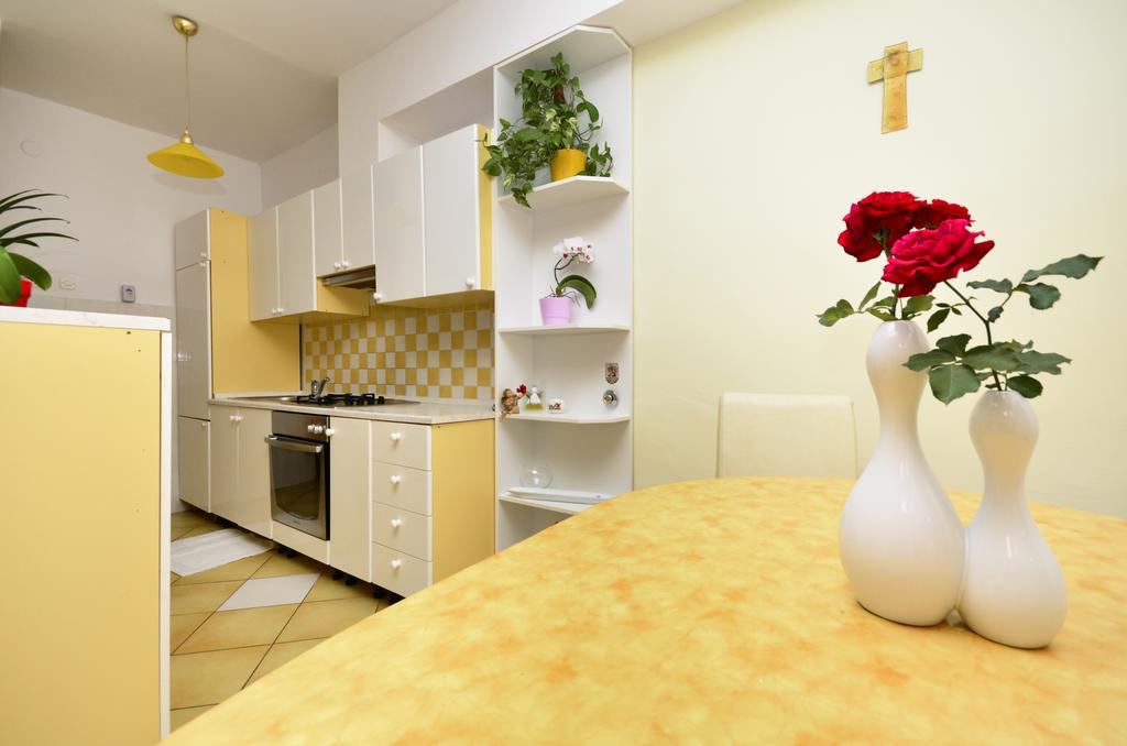 Mira Apartment
